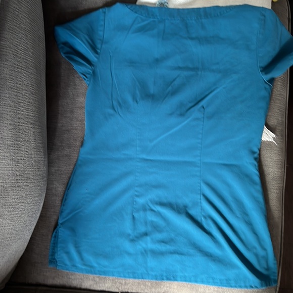 small scrub top (2 of 2) - Picture 6 of 6